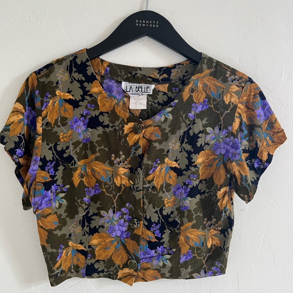 VINTAGE La Belle Black and Purple Fitted Crop Blouse